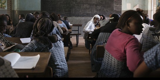 Le «droit de cuissage» à l`école, un fléau en Afrique de l`Ouest