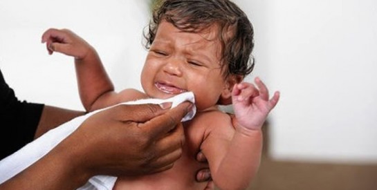 Six causes des vomissements chez les bébés: Faut t-il s’inquiéter?