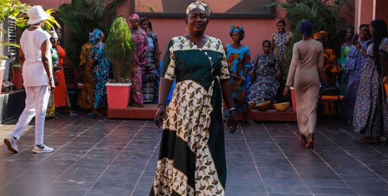 Au Mali, conte de Noël pour vingt orpailleuses devenues mannequins