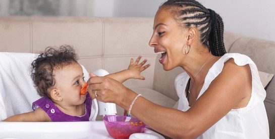 Cinq astuces pour bien faire manger bébé