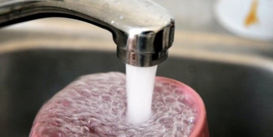 Deux milliards de personnes utilisent de l`eau contaminée aux matières fécales
