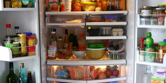 Mauvaise odeur dans le réfrigérateur: 4 astuces naturelles qui marchent