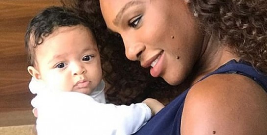 Serena Williams : ``J'ai failli mourir après avoir donné naissance à ma fille``