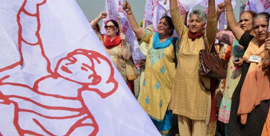 ``Sortez les violeurs du Parlement !`` : le cri d`indignation des Indiens