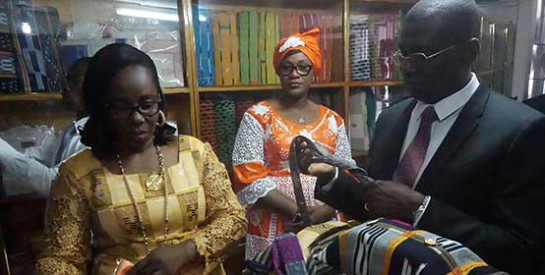 Projet BACI: Le secrétaire d’Etat Félix Anoblé visite des femmes de Cocody bénéficiaires du Fonds pour la promotion des PME et de l’entrepreneuriat féminin