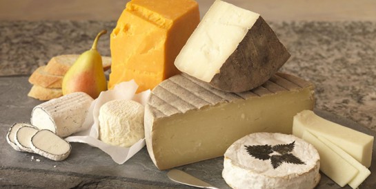 Faire manger du fromage à votre bébé diminuerait ses risques d'allergies