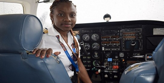 A 21 ans, Esi Swatson est la plus jeune femme pilote du Ghana