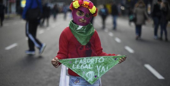 Argentine: Une fillette de 11 ans violée subit une césarienne, le débat autour de l'avortement relancé