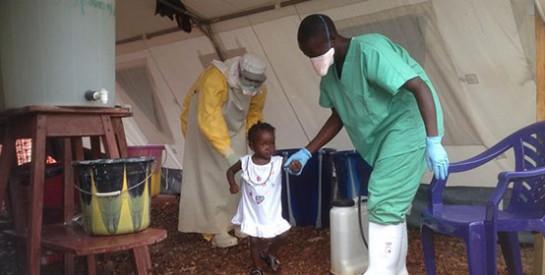 Isatta, 22 mois, est l’un des plus jeunes enfants à avoir survécu à Ebola