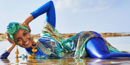 Halima Aden : la première mannequin à poser en burkini et hijab de sport