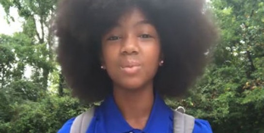 Moquée pour sa coupe afro, une fillette de 10 ans livre un message inspirant