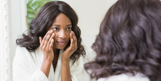 Les peaux mixtes à grasses: comment traiter les pores dilatés, les points noirs et les imperfections?