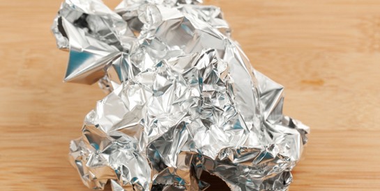 5 astuces incroyables à faire avec le papier d`aluminium