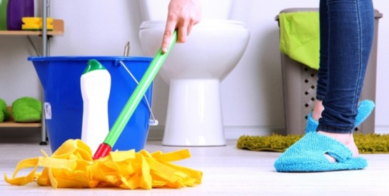 Astuces infaillibles pour éliminer les mauvaises odeurs des salles de bain et canalisations