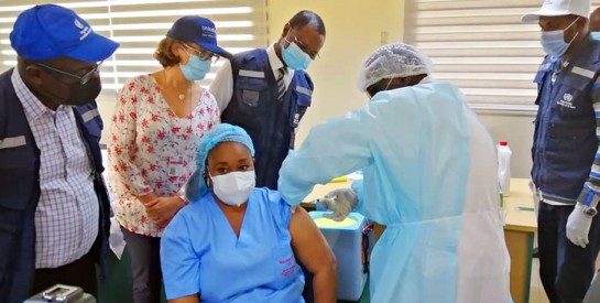 La Côte d’Ivoire commence la vaccination contre Ebola des soignants en première ligne et des cas contacts