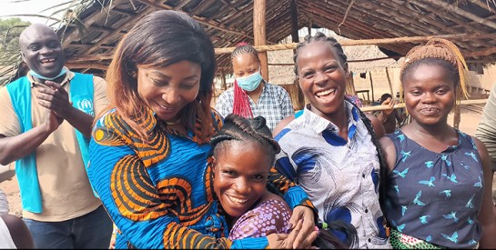 La Représentante du HCR accueille des réfugiés ivoiriens après 11 ans au Libéria