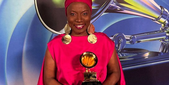 Angélique Kidjo devient l’artiste africaine ayant remporté le plus de Grammy Awards individuellement