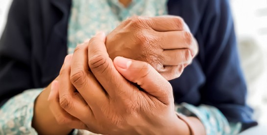 Comment soulager le rhumatisme des mains ?
