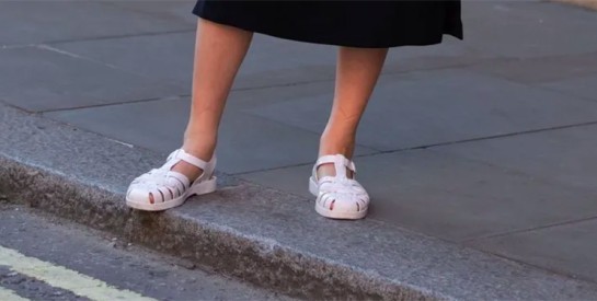 Tendances été 2023 : Les 5 paires de sandales femme plates qui feront sensation