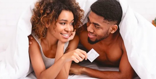5 choses à faire pour avoir le maximum de plaisir lors d'un rapport sexuel avec préservatif