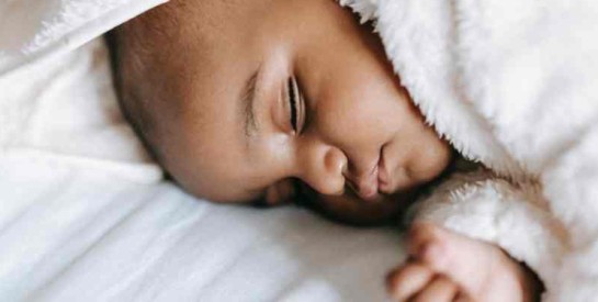 Comment habiller bébé la nuit quand il a de la fièvre ?