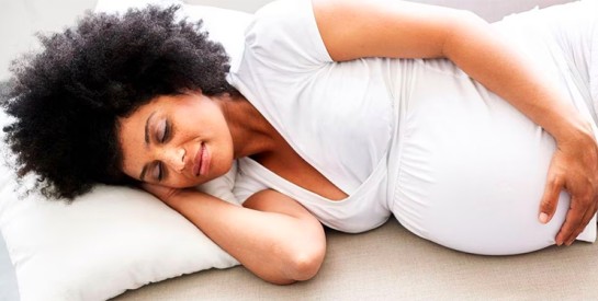 Comment atténuer la fatigue du début de grossesse ?