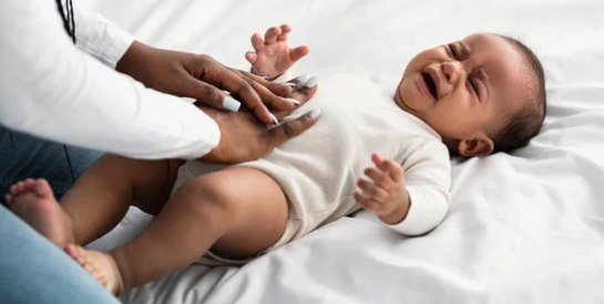 Coliques de bébé : comment les reconnaître et quelles sont les solutions ?
