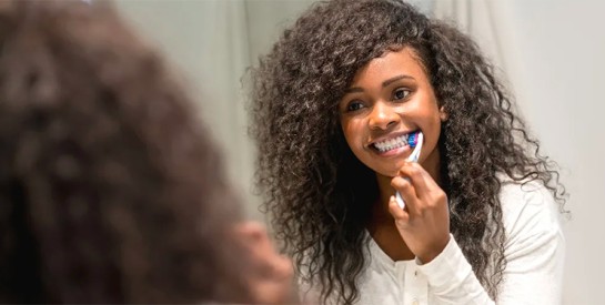 Comment se détartrer les dents naturellement ?