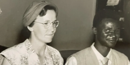 "Le mariage interracial de mes parents a déclenché un scandale international"