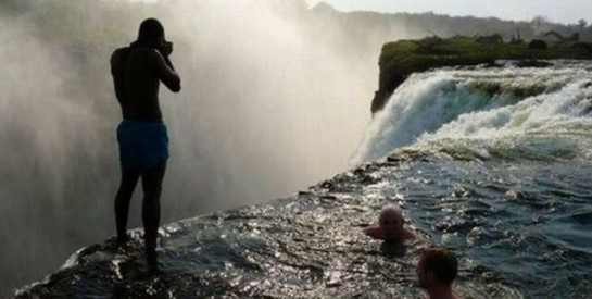 Découverte : la piscine du diable du lac Victoria