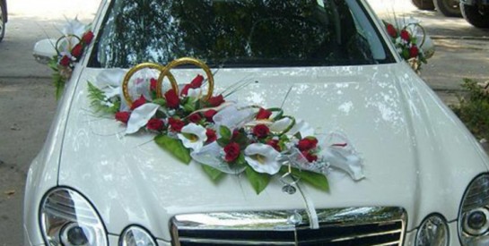 Mariage : quelles fleurs pour la déco de la voiture