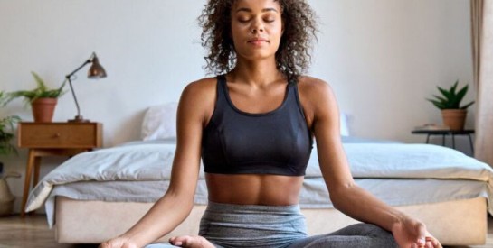 Voici comment améliorer sa respiration par le yoga