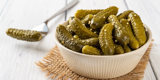 Cornichons : Les alliés surprenants pour stimuler vos enzymes digestives