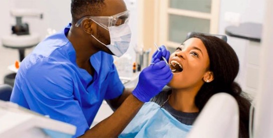 Le blanchiment des dents, quels effets sur la gencive