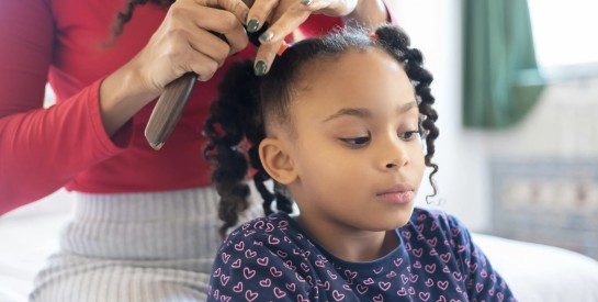 L’Après-Shampoing : Un Indispensable ou un Simple Plus dans la Routine Capillaire ?