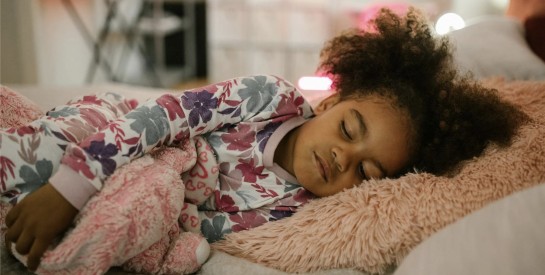 Les Conséquences d’un Manque de Sommeil chez l’Enfant : Un Impact Profond sur sa Santé et son Développement