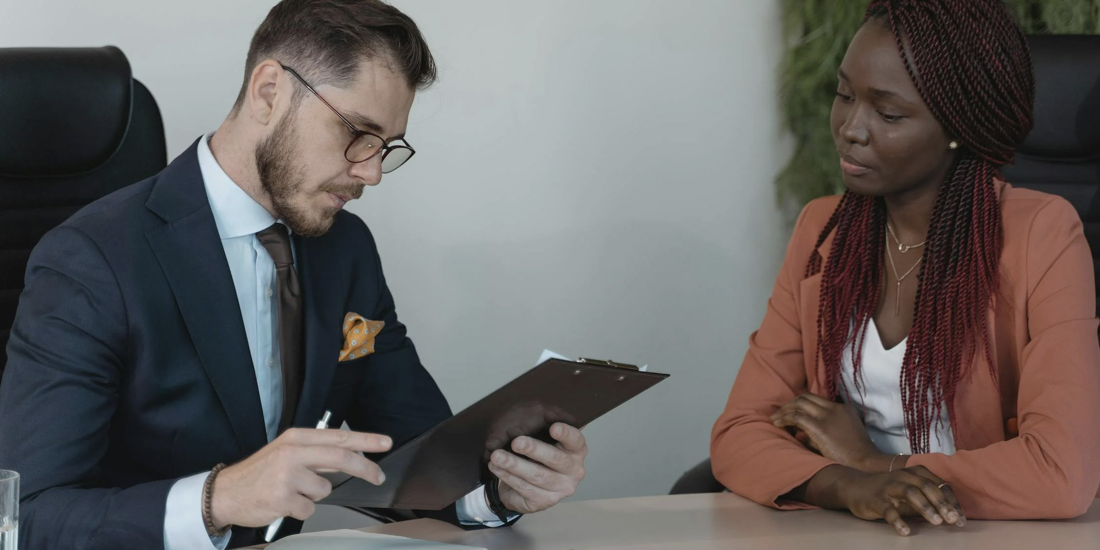 Pourquoi les recruteurs contactent-ils votre ancien employeur ?