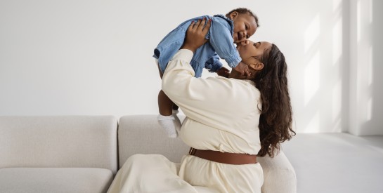 ''Je pensais avoir tué mon bébé '' : la réalité de la psychose postpartum