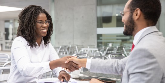 Le recruteur a-t-il le droit de fouiller vos réseaux sociaux personnels ?