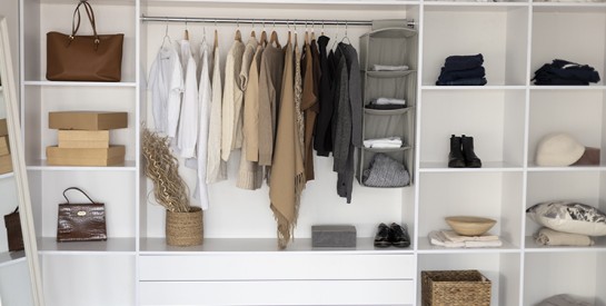 Comment se débarrasser de l’humidité dans les placards : astuces naturelles et efficaces