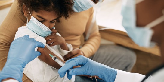 Vaccination chez les enfants : les vaccins essentiels à ne pas manquer