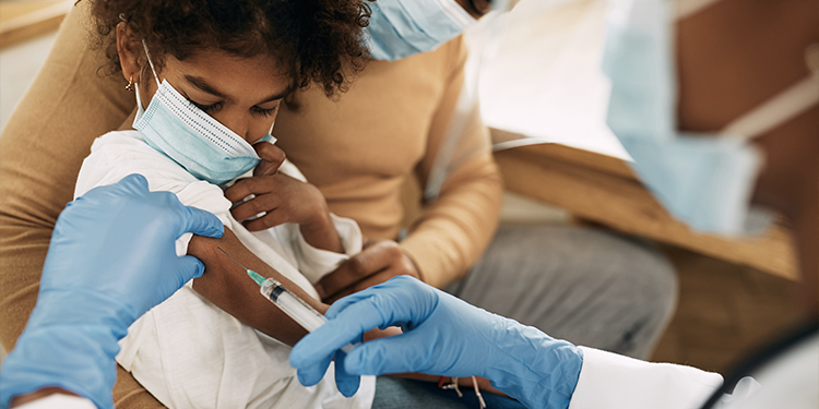 Vaccination chez les enfants : les vaccins essentiels à ne pas manquer