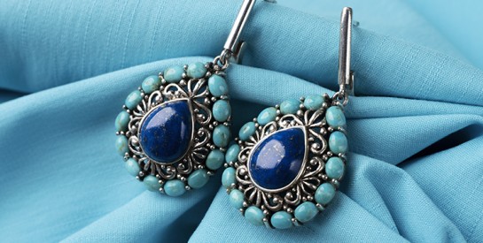 Boucles d’oreilles : comment choisir celles qui vous vont vraiment ?