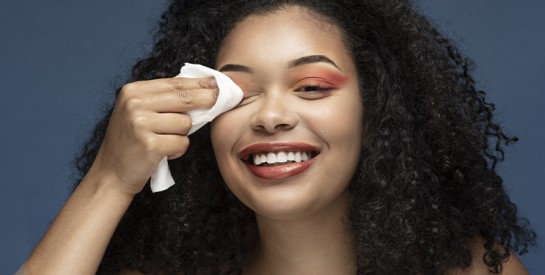 Le geste beauté essentiel : ne jamais dormir avec du maquillage