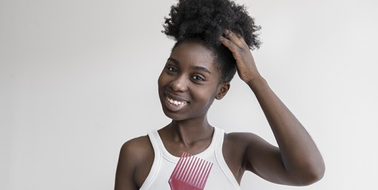 Stop à la casse : astuces pour des cheveux sains et résistants