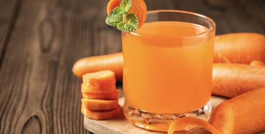 Pour une peau sans acné :  Voici une sélection de jus naturels puissants pour retrouver un teint éclatant