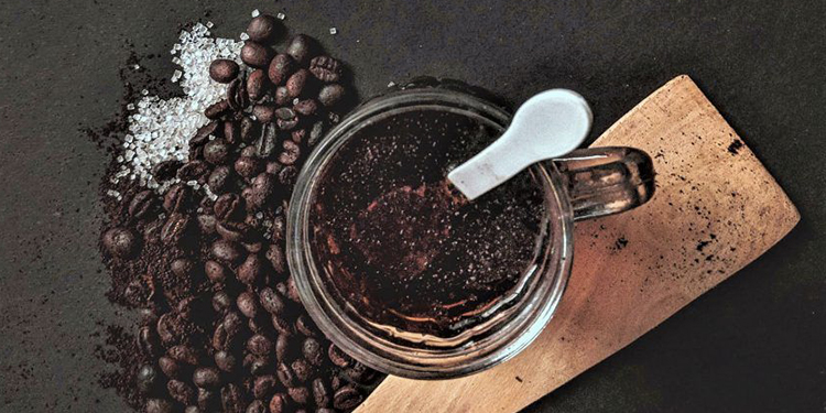 Les gommages naturels : Recettes DIY à base de sucre et de café pour une peau lisse