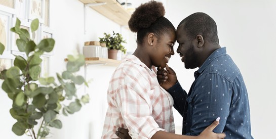 Explorer le plaisir féminin autrement : 5 façons de se reconnecter à son corps