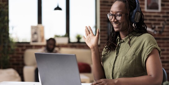 Apprendre une nouvelle langue en 6 mois : la méthode intensive des polyglottes
