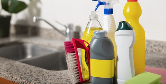 Comment nettoyer sa maison de façon simple et économique